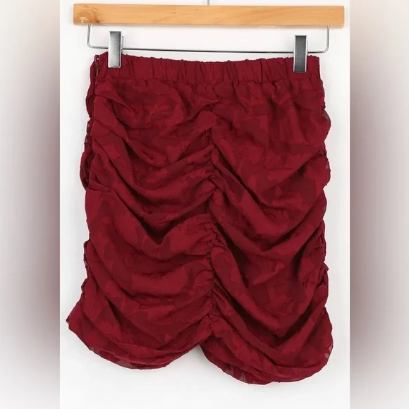 Lulus Wine Red Jacquard Ruched Mini Skirt Size XS NWT - Picture 4 of 10